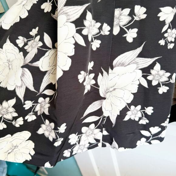 Eliza J Floral Pleated Circle Skirt Black Cream Wedding Guest Cocktail Size 2 - Picture 9 of 13